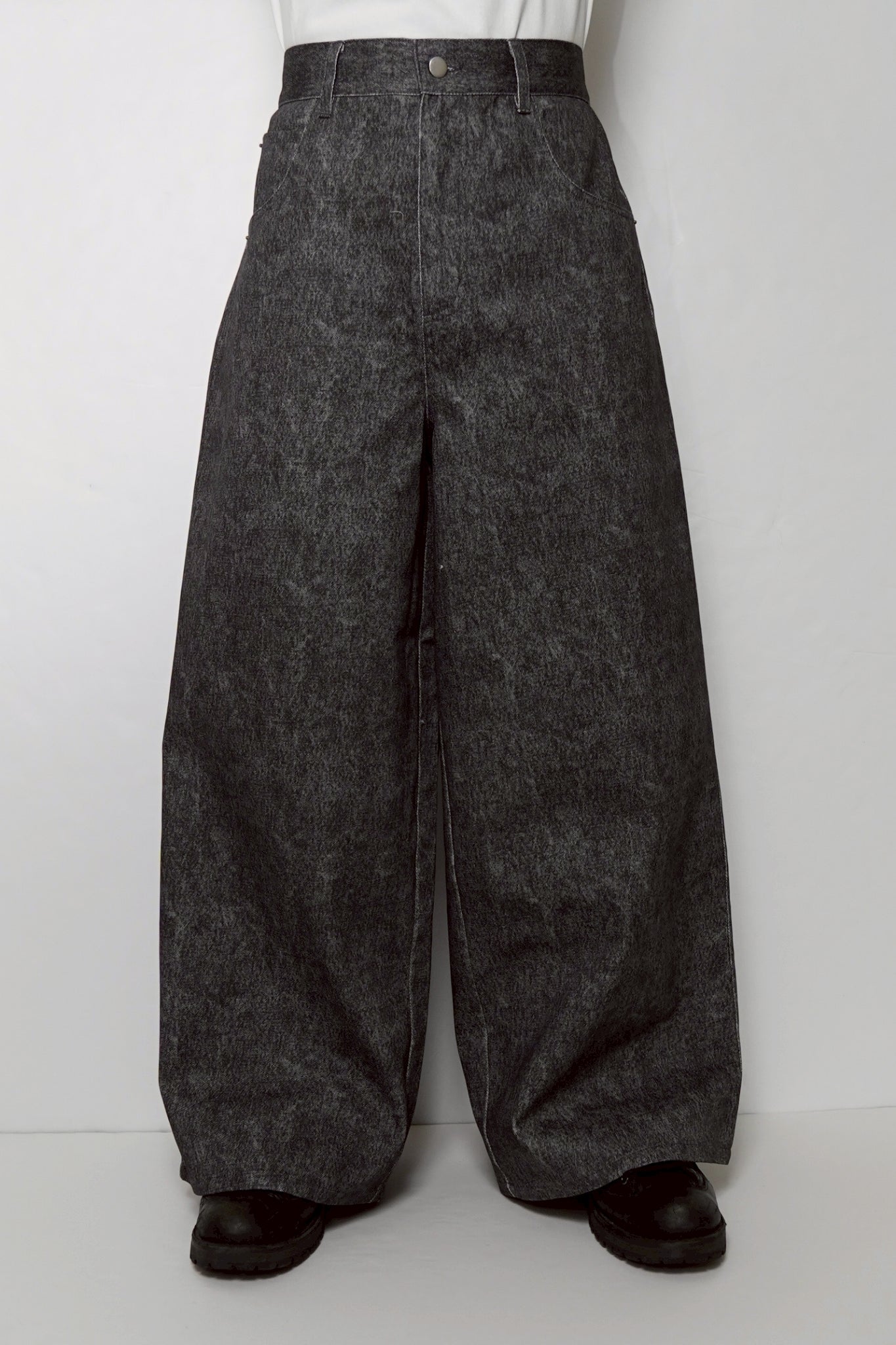 BAGGY PRINTED DENIM